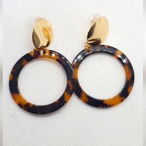 NWOT Earrings Gold Tone and Brown Acrylic Tortois Shell